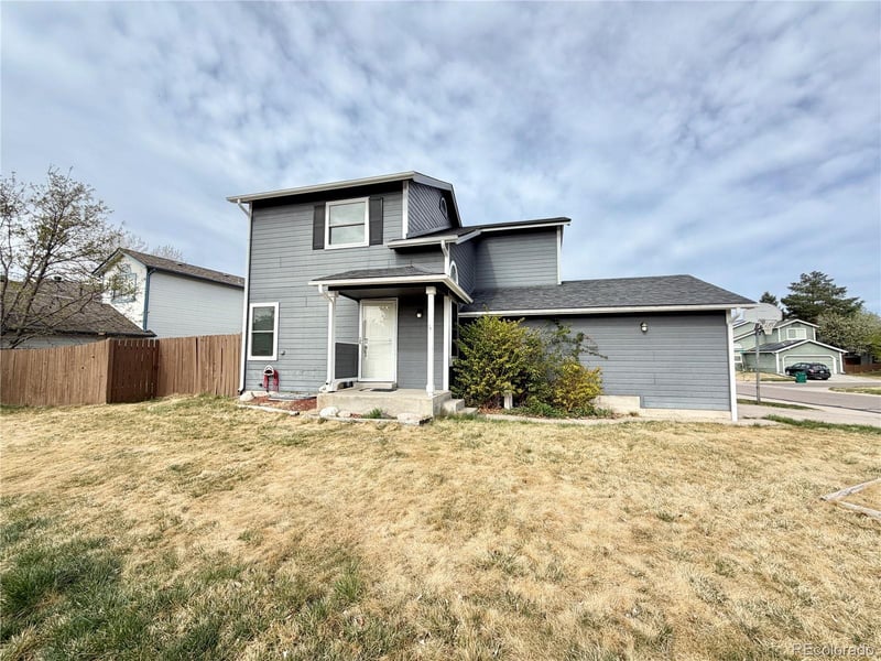 652 Longfellow Ln, Highlands Ranch, CO 80126