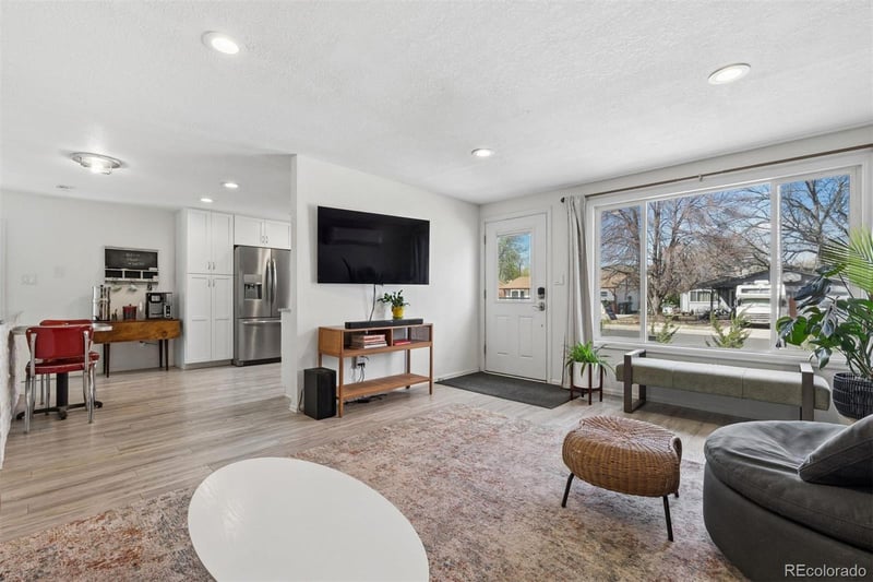 604 9th St, Loveland, CO 80537