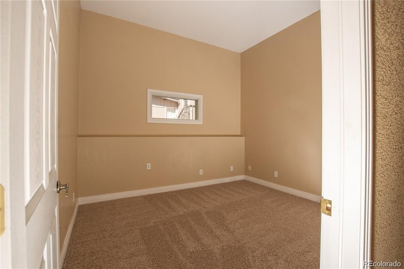 325 Kiowa Ave, Elizabeth, CO 80107