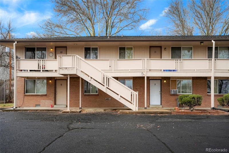 10542 63rd Pl, Arvada, CO 80004
