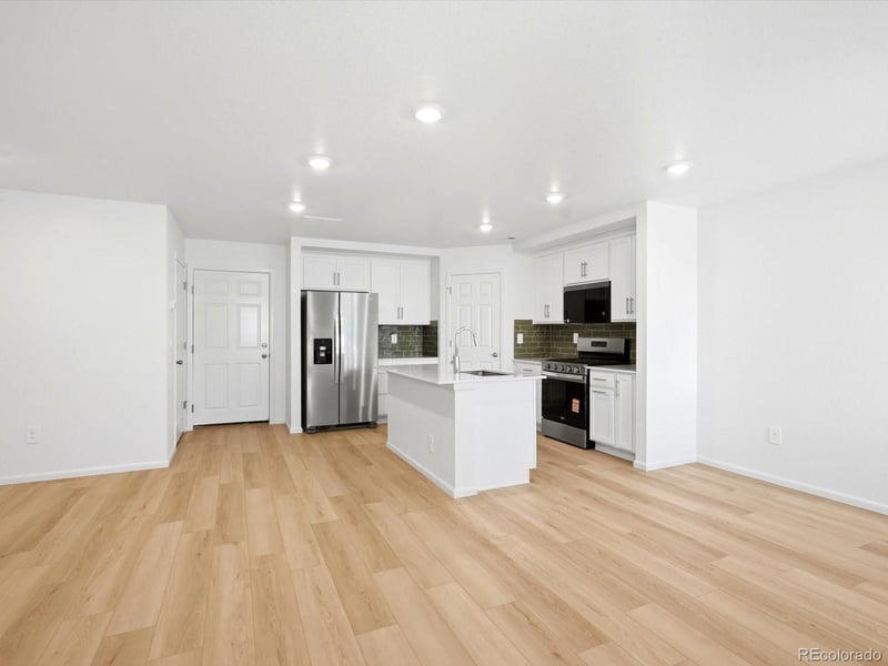 21236 65th Dr, Aurora, CO 80019