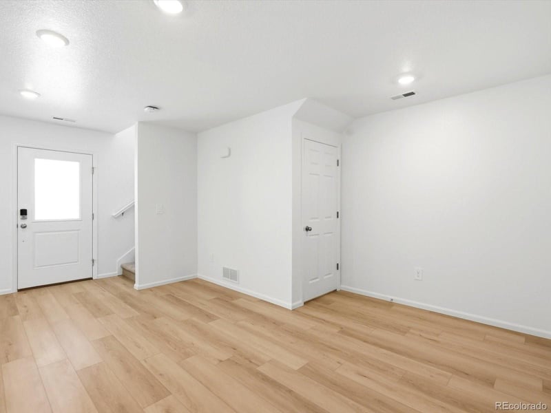 21236 65th Dr, Aurora, CO 80019