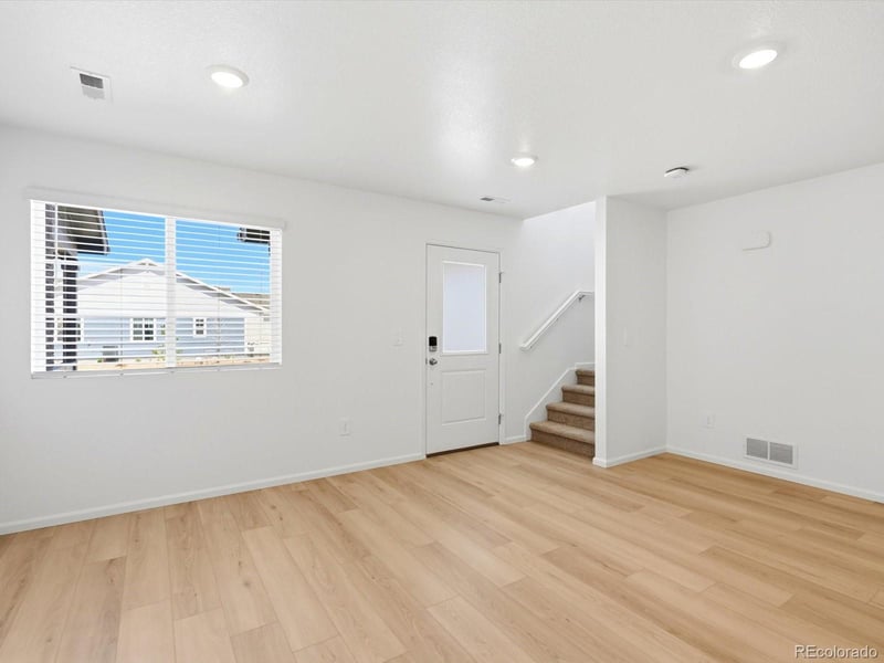 21236 65th Dr, Aurora, CO 80019