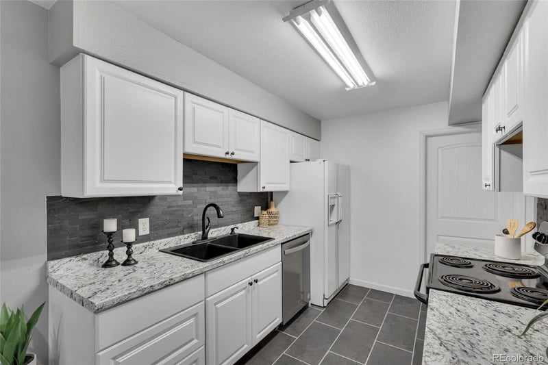 9867 Croke Dr, Denver, CO 80260