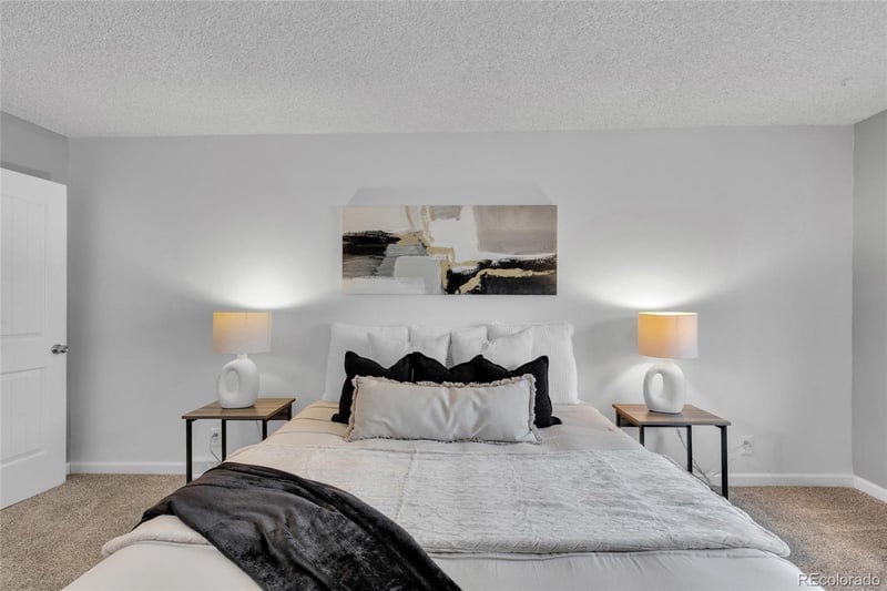 9867 Croke Dr, Denver, CO 80260