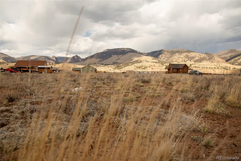 463 Commodore Dr, Creede, CO 81130