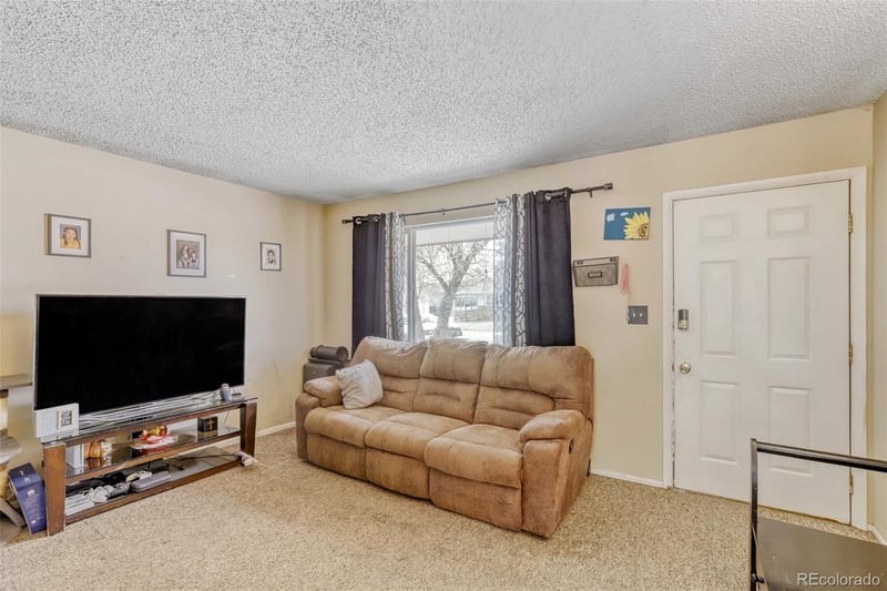 910 Dogwood Ave, Fort Lupton, CO 80621