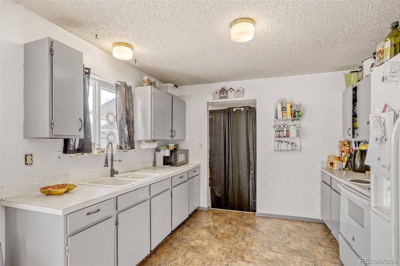 910 Dogwood Ave, Fort Lupton, CO 80621