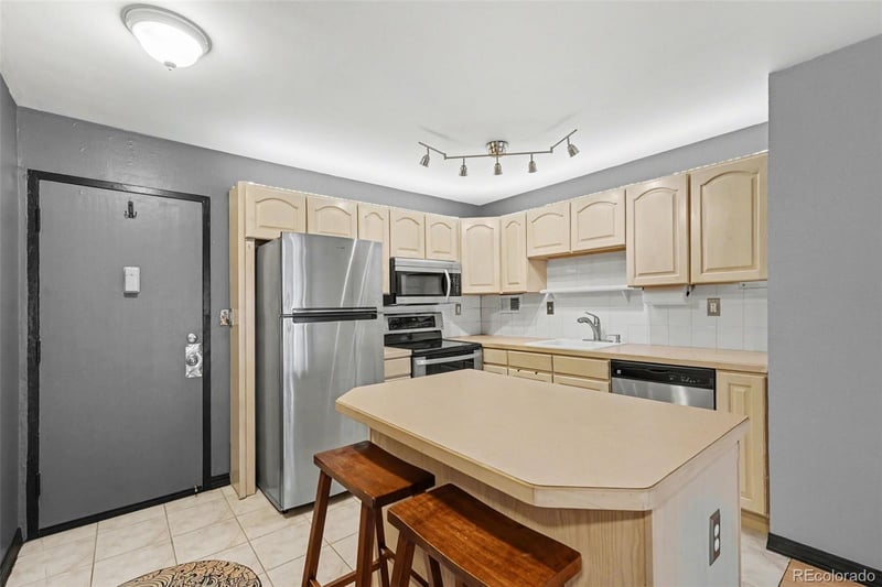 1121 Albion St #407, Denver, CO 80220