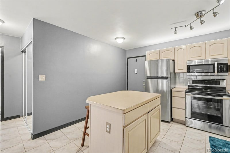 1121 Albion St #407, Denver, CO 80220