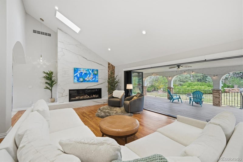 10 Glenridge Dr, Littleton, CO 80123