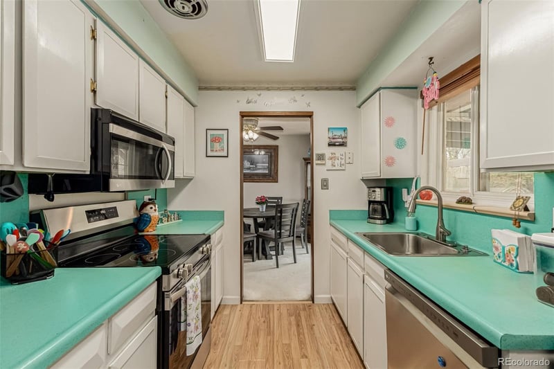 1146 102nd Ave, Northglenn, CO 80260