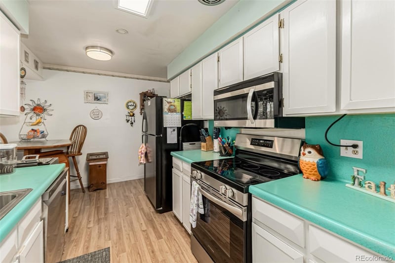 1146 102nd Ave, Northglenn, CO 80260