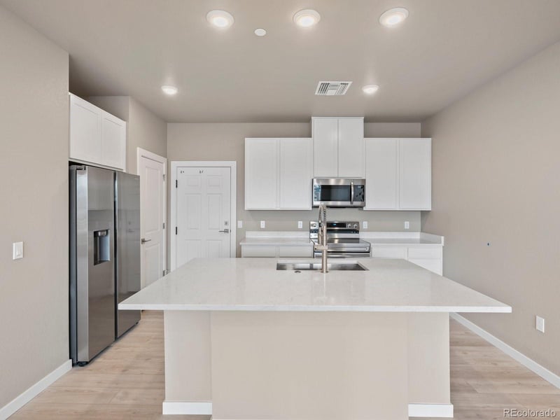 6153 Ceylon St #102, Denver, CO 80249
