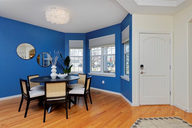 700 Windflower Dr, Longmont, CO 80504