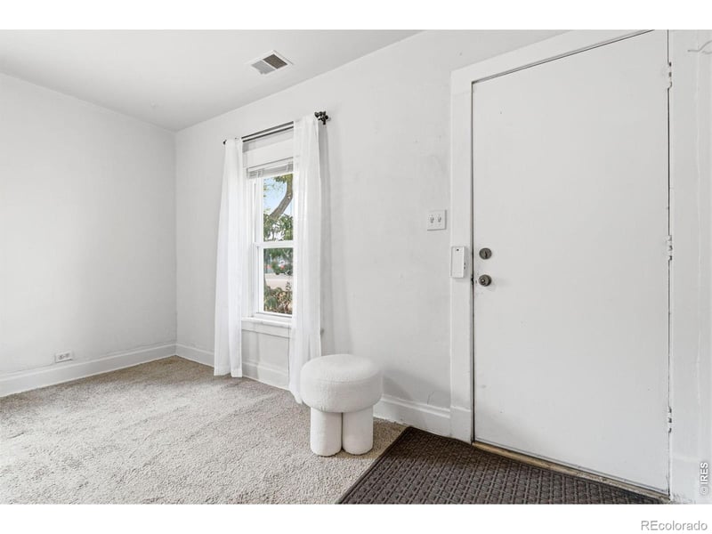 930 Kimbark St, Longmont, CO 80501