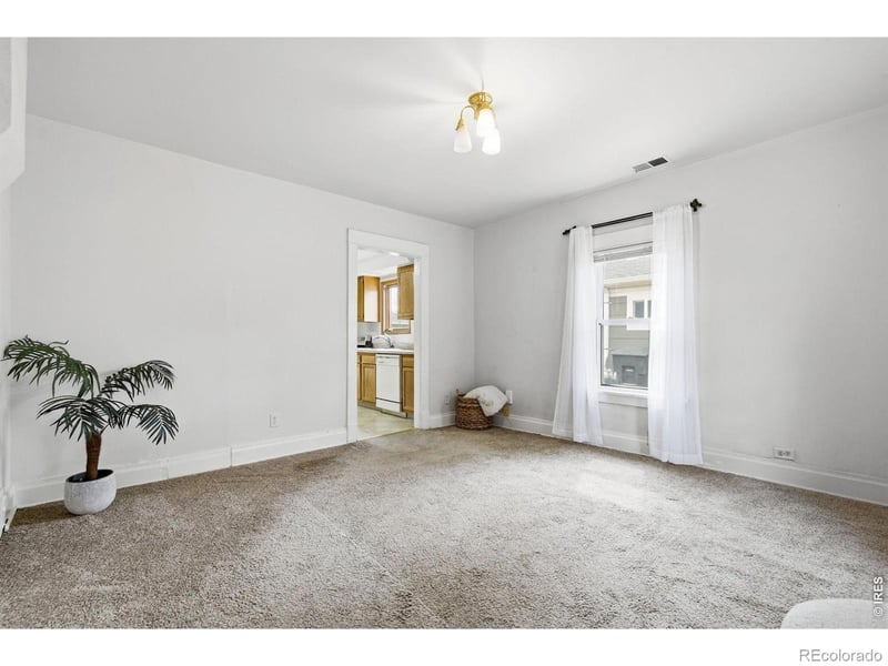 930 Kimbark St, Longmont, CO 80501