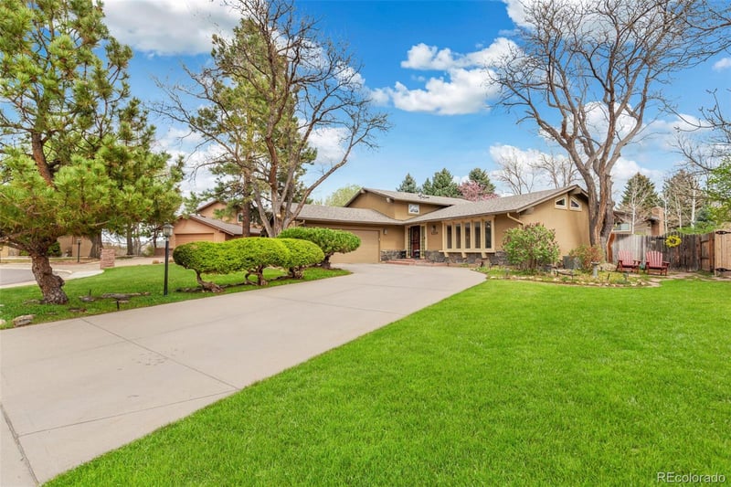 6330 S Newport Ct, Centennial, CO 80111
