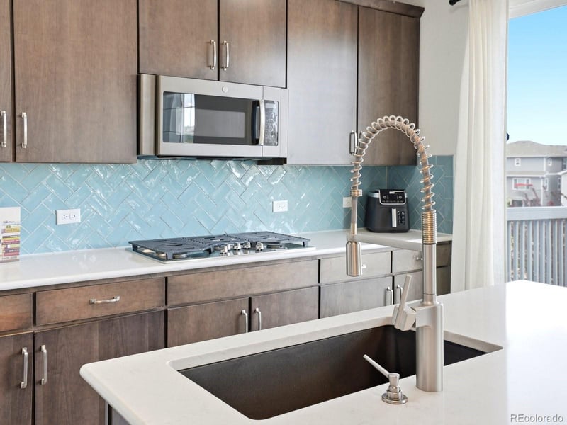 7410 Old Hammer Way, Aurora, CO 80016