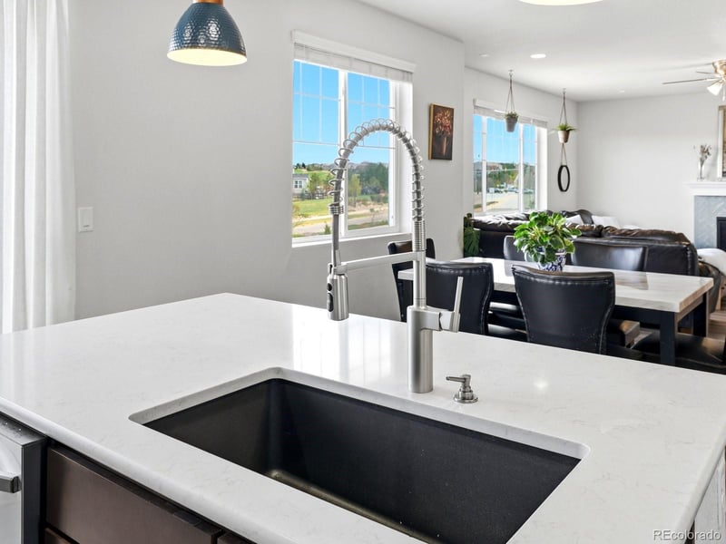 7410 Old Hammer Way, Aurora, CO 80016