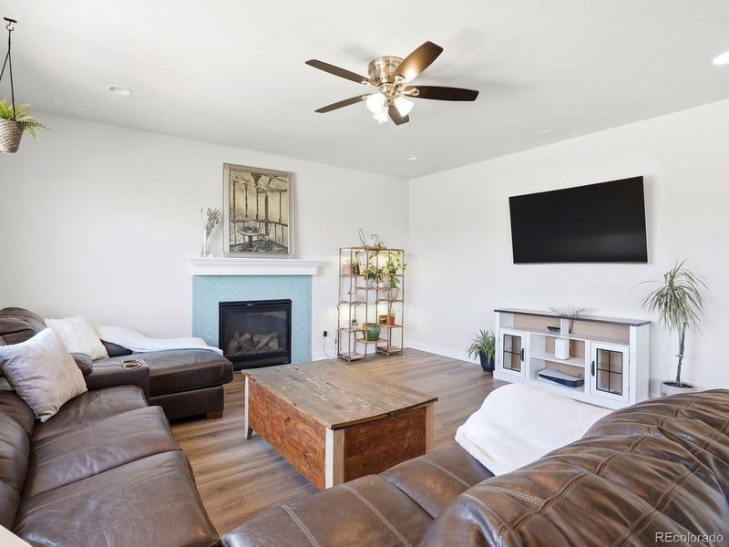 7410 Old Hammer Way, Aurora, CO 80016