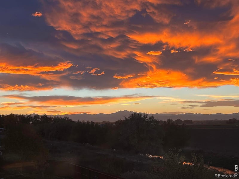 317 Sunset Dr, La Salle, CO 80645