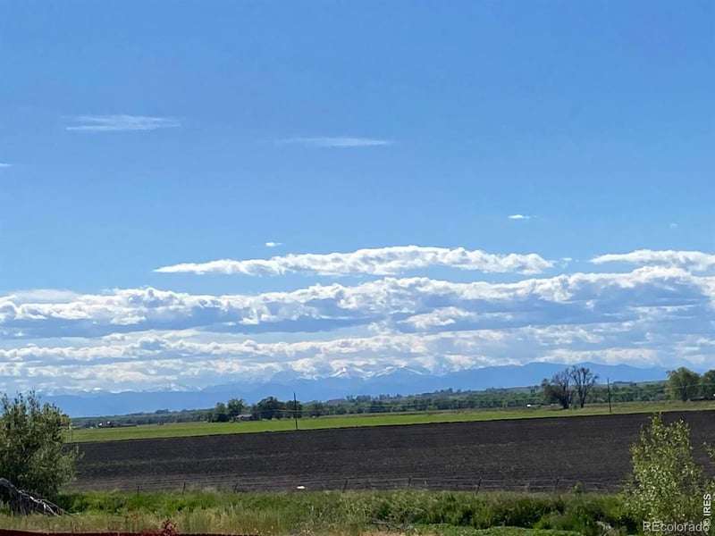 317 Sunset Dr, La Salle, CO 80645