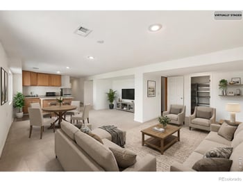 317 Sunset Dr, La Salle, CO 80645