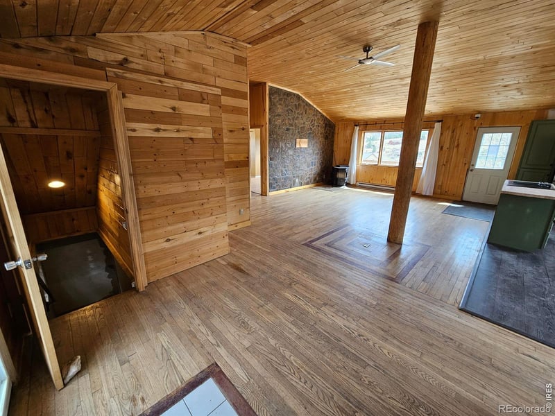 291 Palisade Mountain Dr, Drake, CO 80515