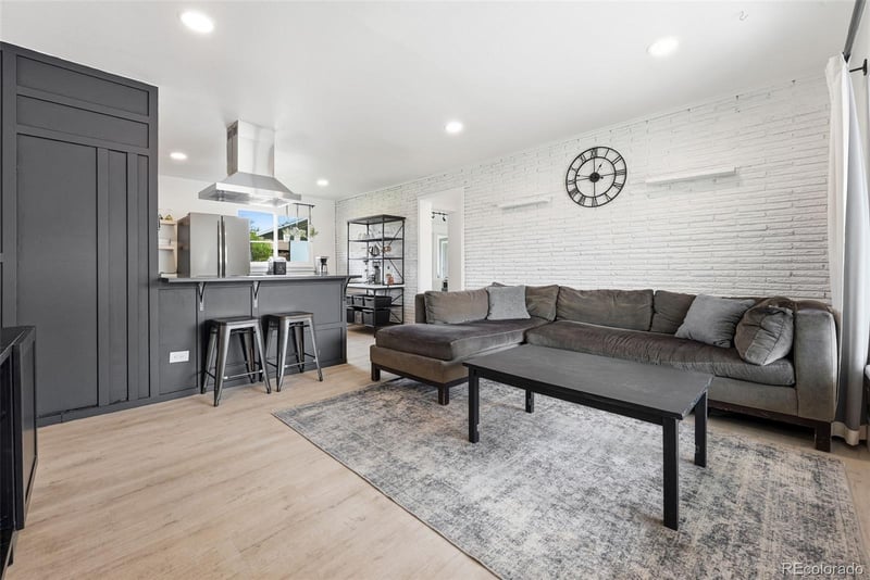 34 Yates St, Denver, CO 80219