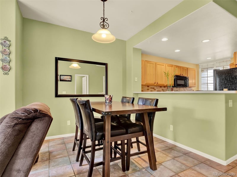 9186 Phillips Dr, Littleton, CO 80128