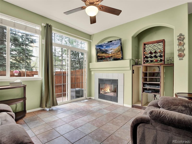 9186 Phillips Dr, Littleton, CO 80128