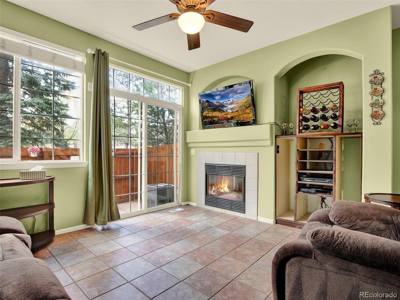 9186 Phillips Dr, Littleton, CO 80128