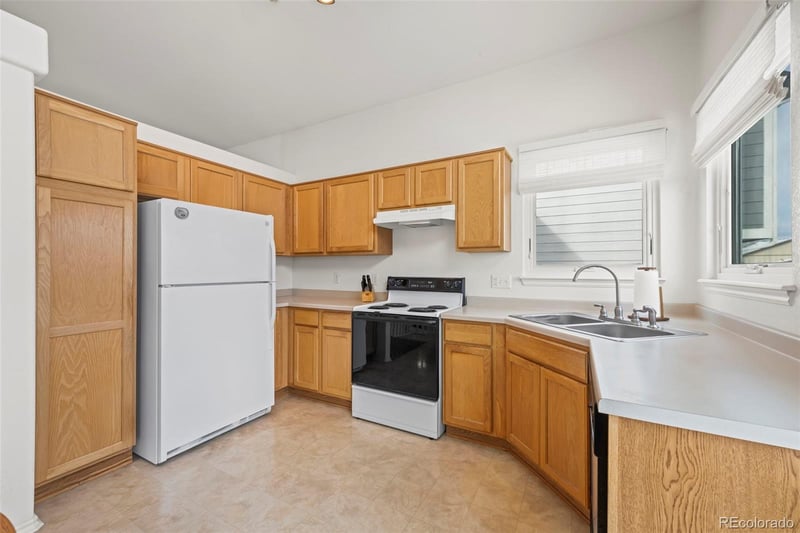 21141 Belleview Pl, Centennial, CO 80015