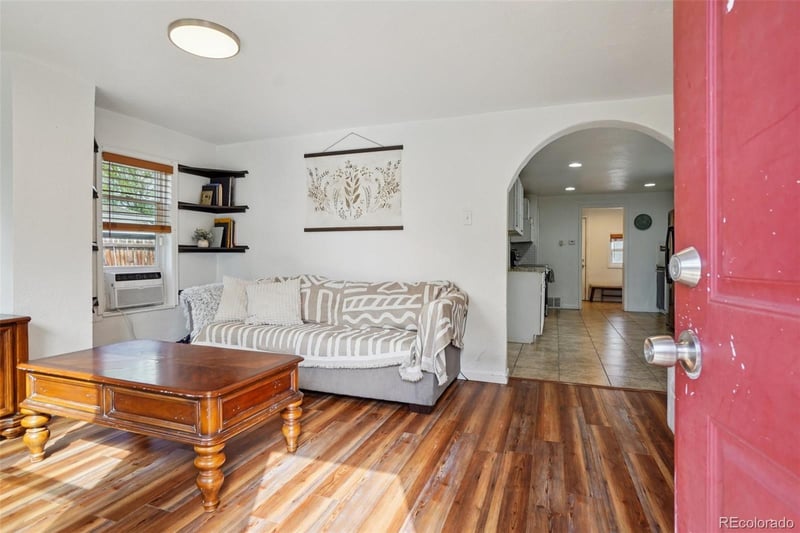 572 Newton St, Denver, CO 80219