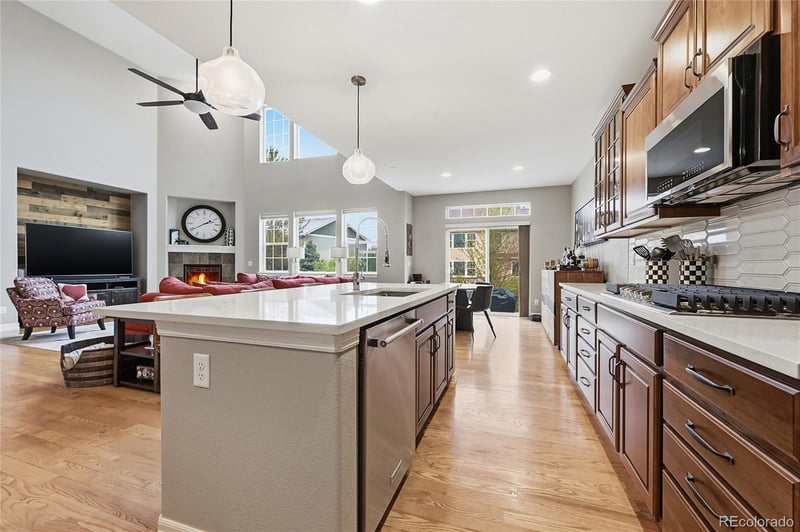 6000 Little River Way, Aurora, CO 80016