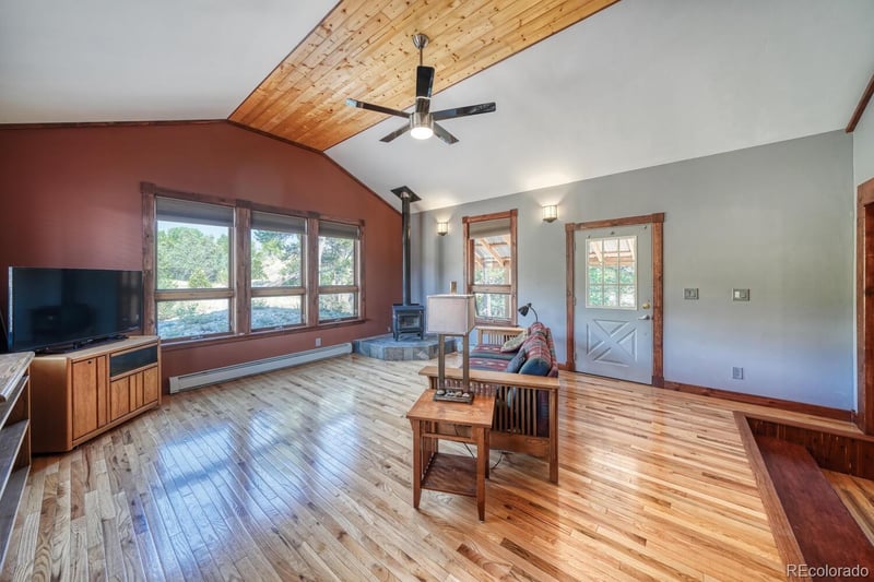 426 Leprechaun Ln, Howard, CO 81233