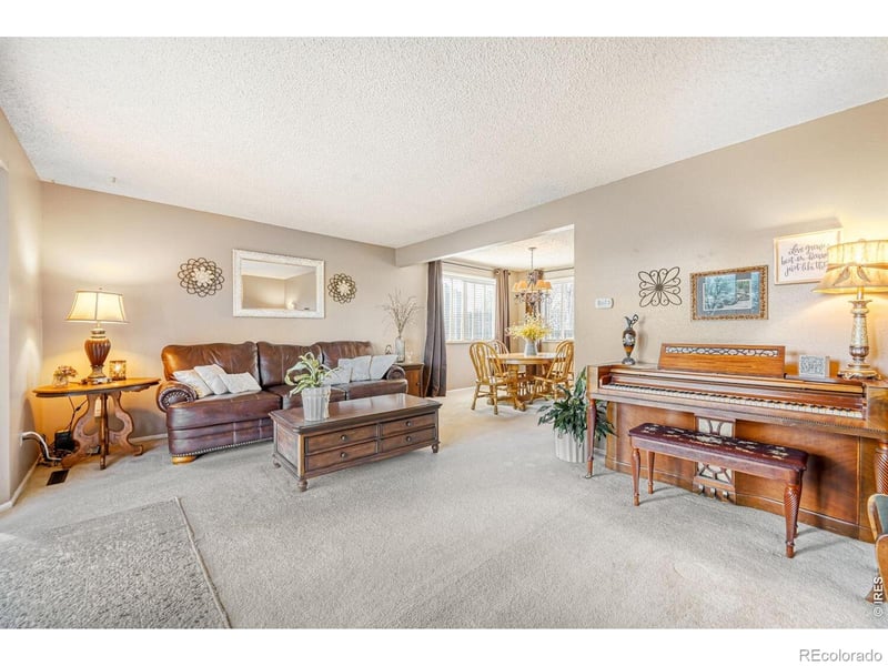 1617 Ithaca Ct, Longmont, CO 80503