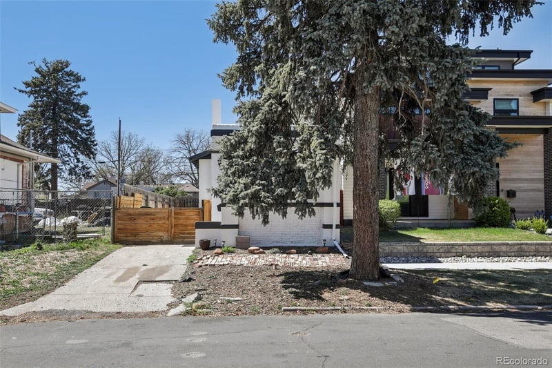 2715 Cook St, Denver, CO 80205