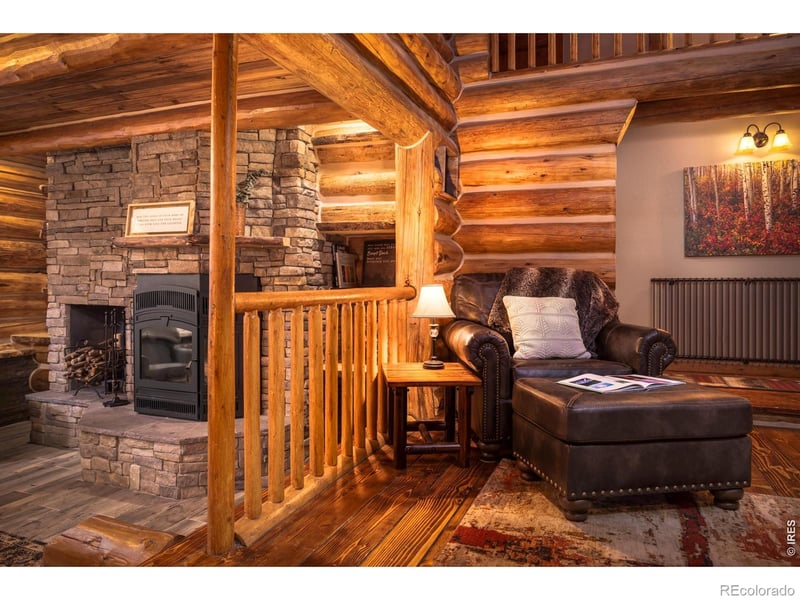 14142 Saint Vrain Dr, Lyons, CO 80540