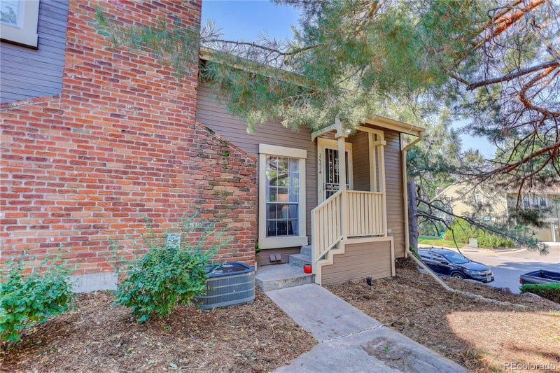 2082 Helena St #A, Aurora, CO 80013