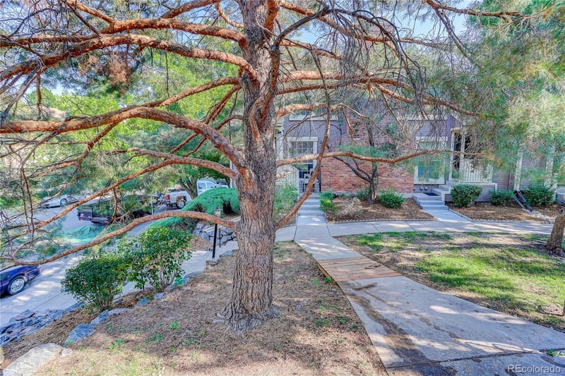 2082 Helena St #A, Aurora, CO 80013