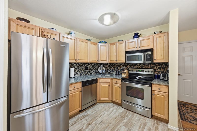 8641 Dry Creek Rd #511, Centennial, CO 80112