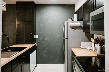 444 Kittredge St #100, Aurora, CO 80017