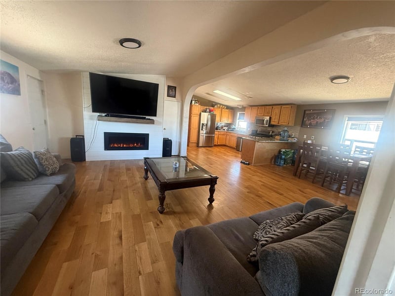 107 Willow Dr, Lochbuie, CO 80603