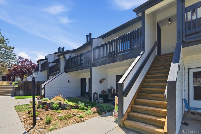532 Oakwood Dr #B207, Castle Rock, CO 80104