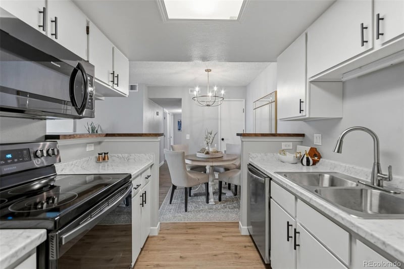 8555 Fairmount Dr #E102, Denver, CO 80247