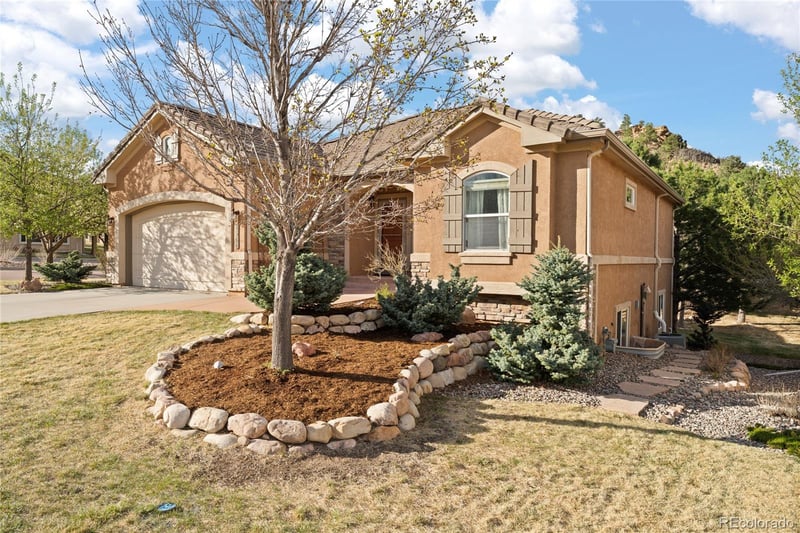 2544 Sierra Oak Dr, Colorado Springs, CO 80919