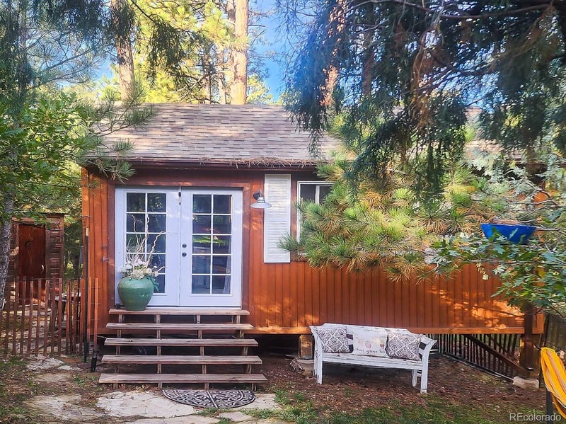 4693 Cheyenne Dr, Larkspur, CO 80118