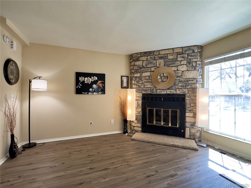 15475 Louisiana Ave, Aurora, CO 80017